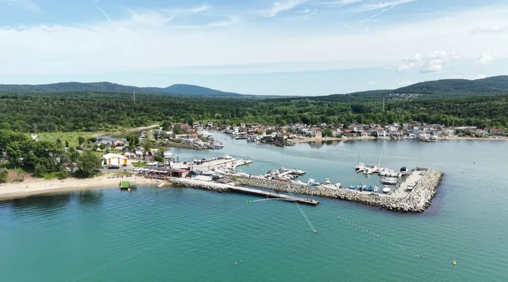 Chengene skele- fishermen port