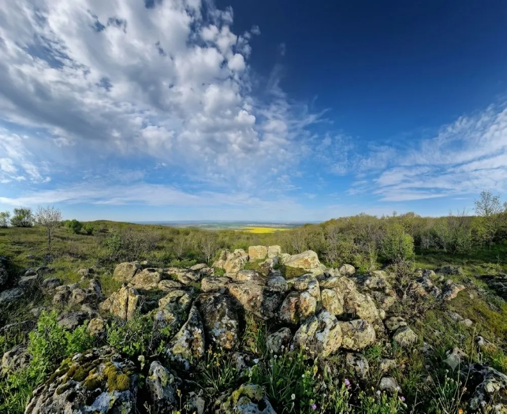 prekrasnata panoramna gledka ot ekopateka Alan Tepe